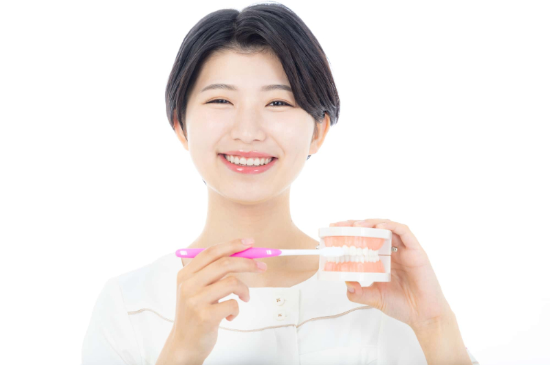 虫歯予防に効果がある歯磨きの仕方を説明するイメージ