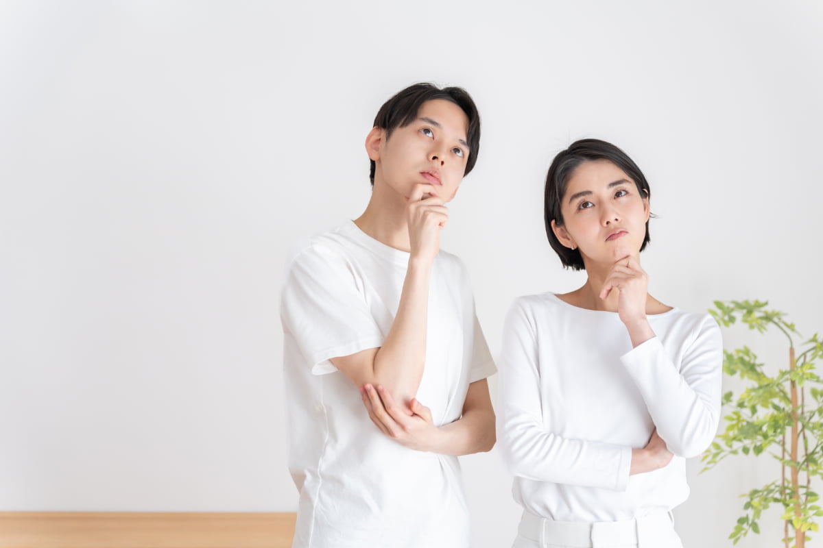 歯の寿命について考える男女